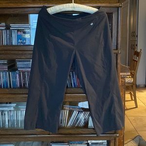 Vintage Lululemon Capris - Dark Grey With Tiny Stripe Size 8